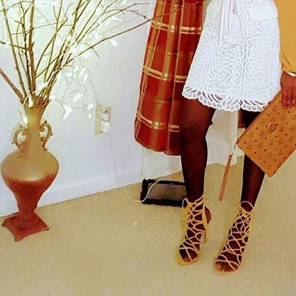 Mustard yellow lace up shoe, Shoe republic - Picture 1 of 2